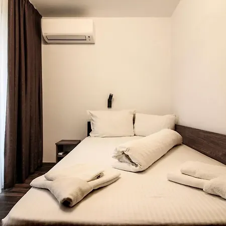 бялата къща 2 Guest house