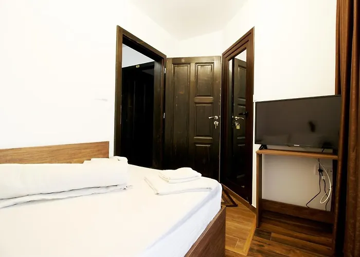 бялата къща 2 3* Zlatograd