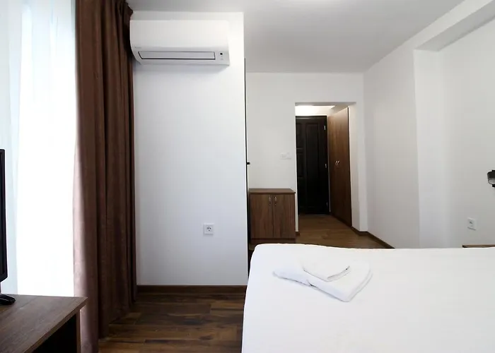 бялата къща 2 Guest house 3*