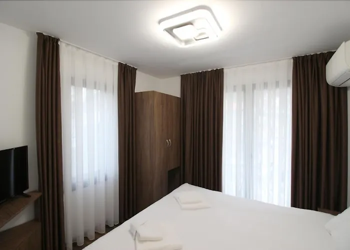 бялата къща 2 3* Zlatograd